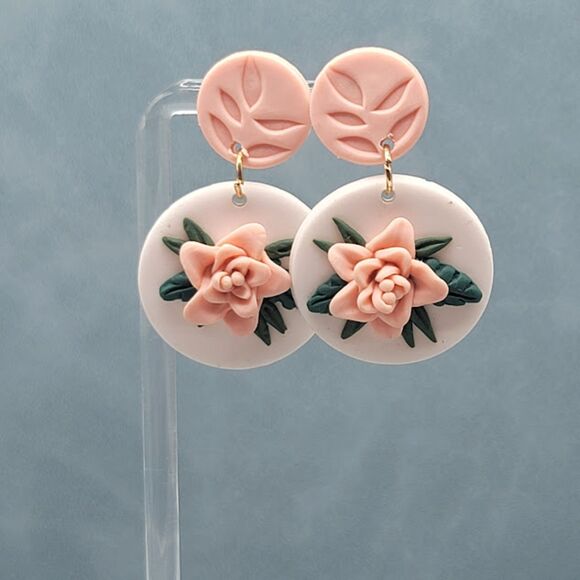 Jewelry - Pink and white round flower earrings
